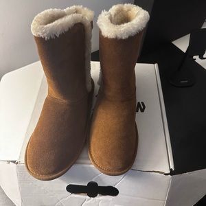 Minnetonka Chatham Boots 8